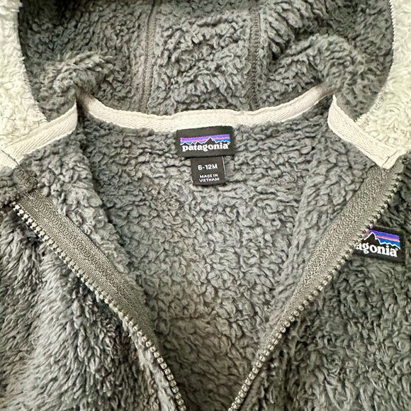 Patagonia Fleece Hoodie in Gray with Bear Ears 6-12M - Picture 4 of 5